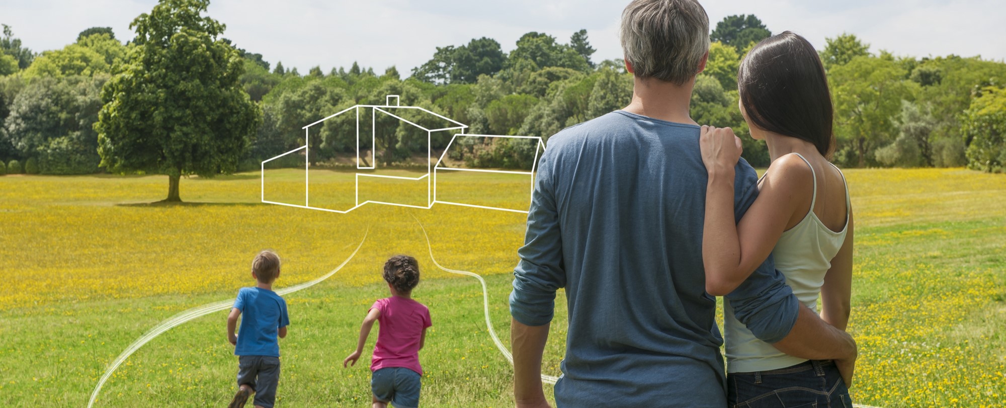 pareja con hijos en el campo